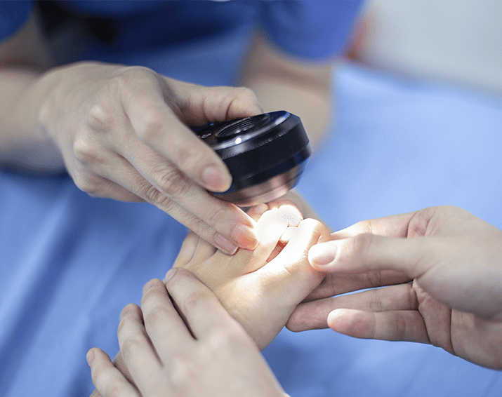 Consultas y manejo dermatológico